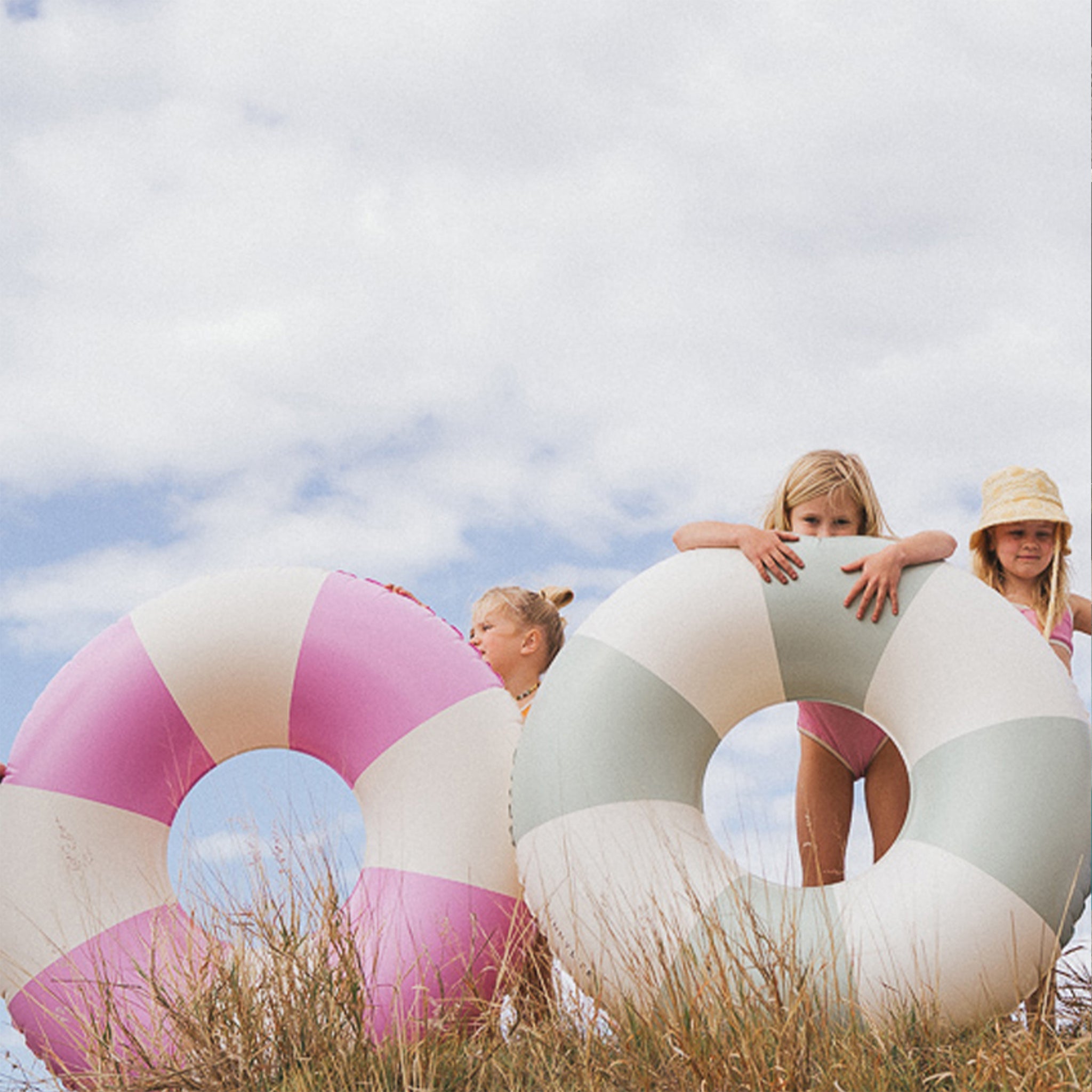 Sunnylife Tube Pool Ring - Olive Stripe